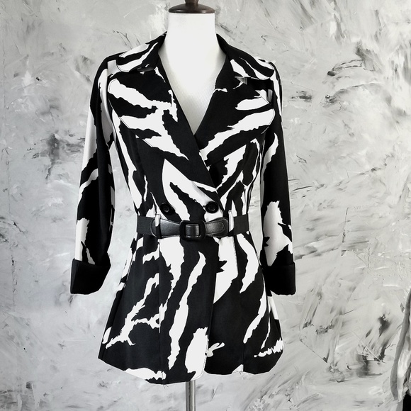 Wrapper Jackets & Blazers - WRAPPER Black & White Short Trench Coat Car Coat